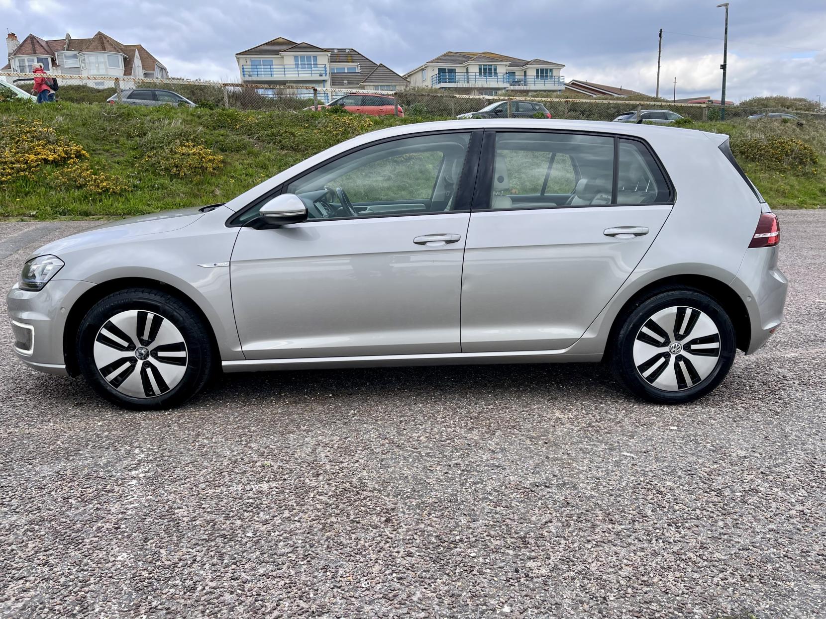 Volkswagen e-Golf e-Golf Hatchback 5dr Electric Auto (115 ps)