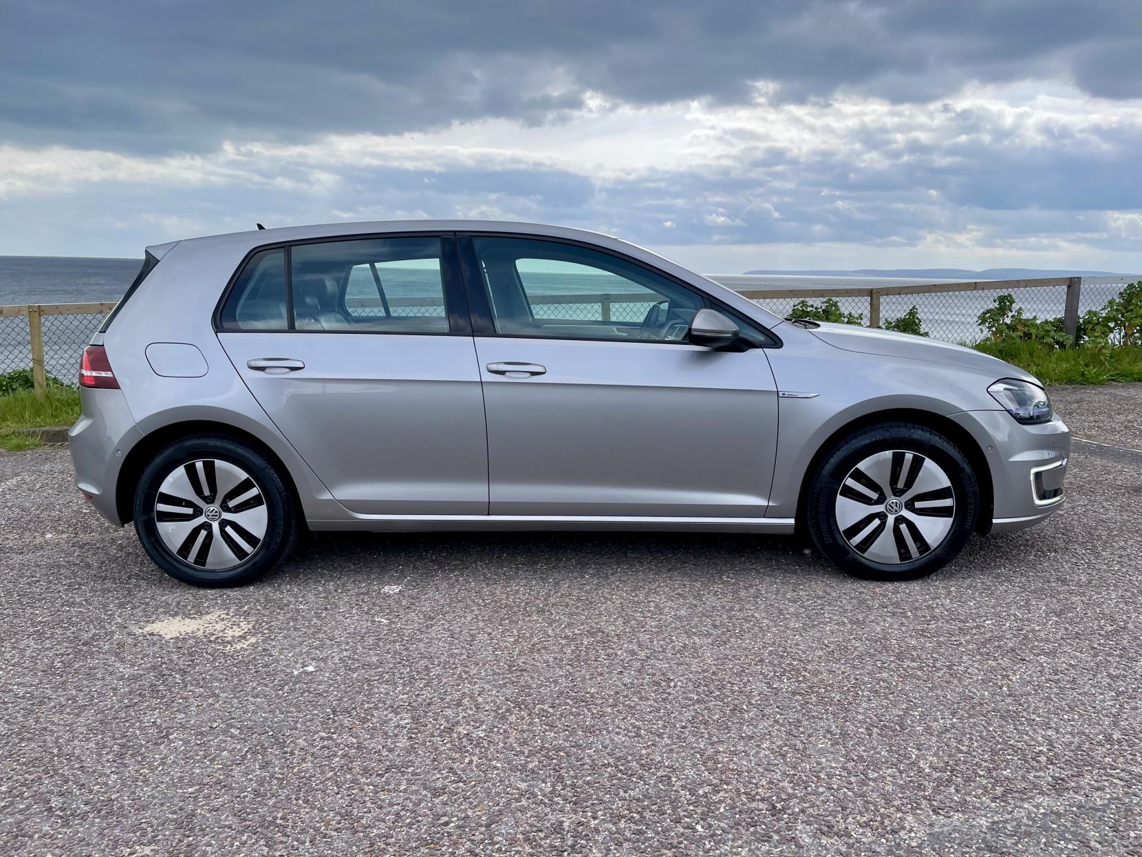 Volkswagen e-Golf e-Golf Hatchback 5dr Electric Auto (115 ps)