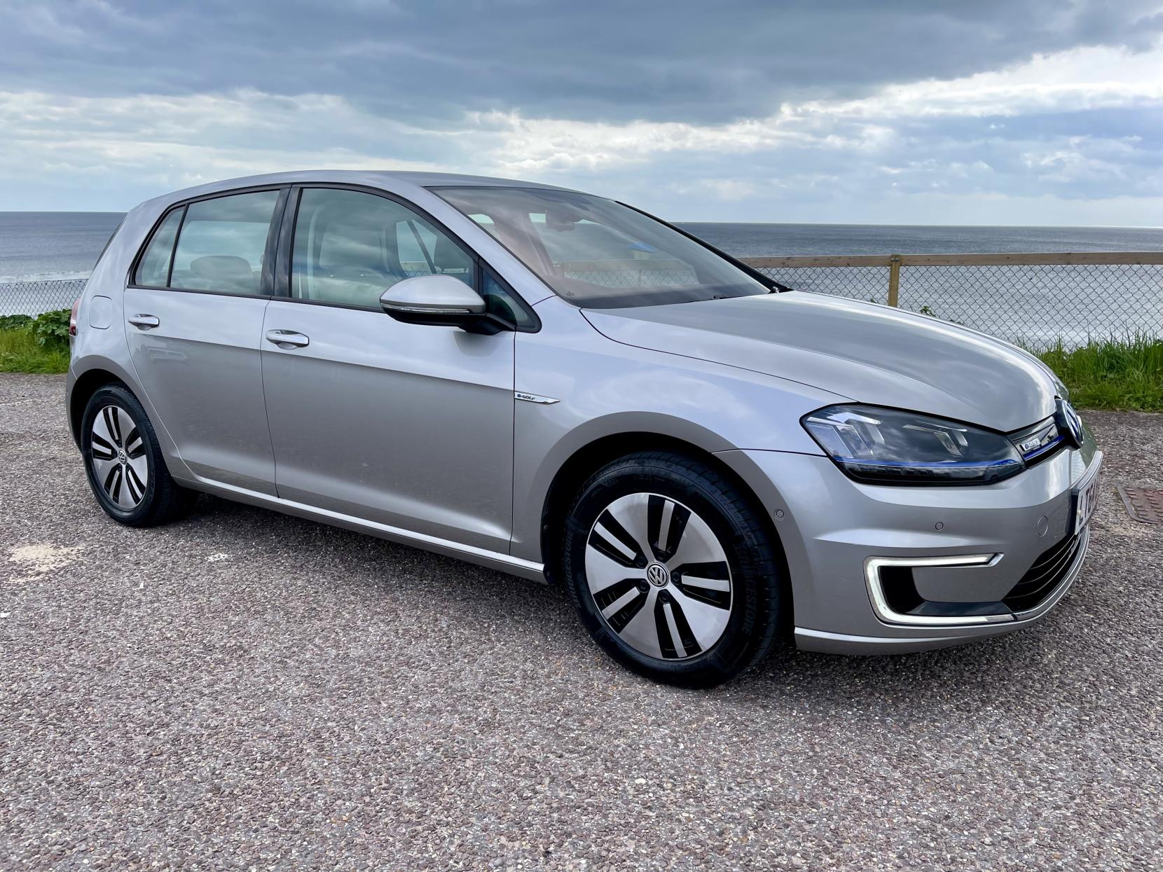 Volkswagen e-Golf e-Golf Hatchback 5dr Electric Auto (115 ps)