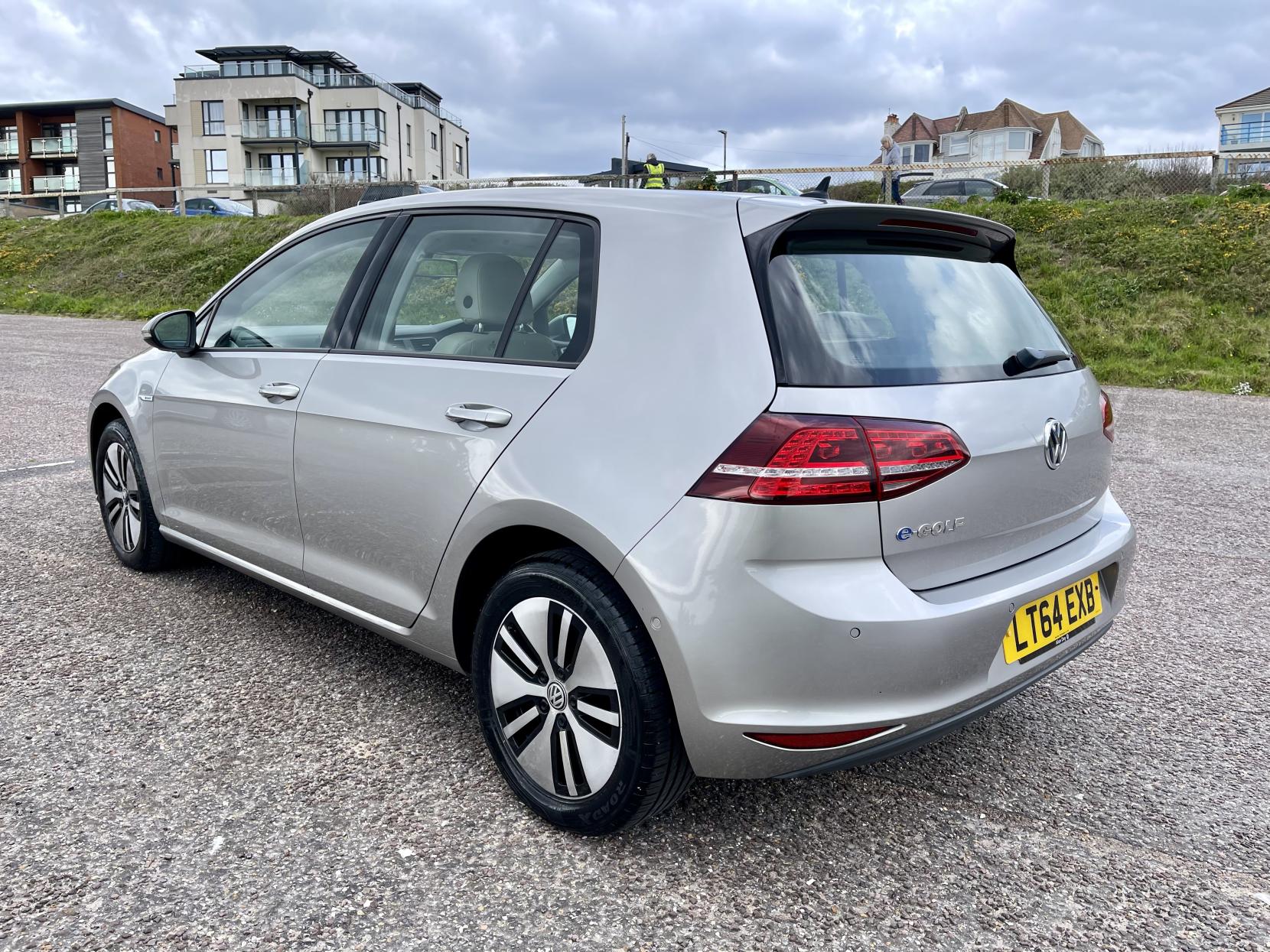 Volkswagen e-Golf e-Golf Hatchback 5dr Electric Auto (115 ps)